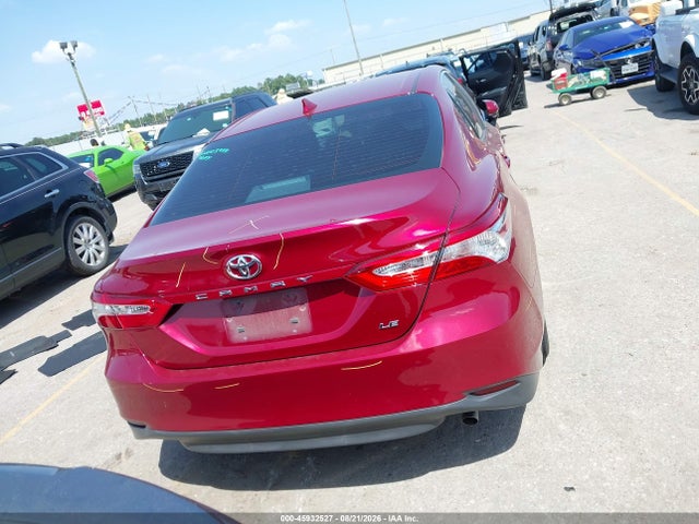 45932527 :رقم المزاد ، 4T1C11AK3LU310152 vin ، 2020 Toyota Camry Le مزاد بيع