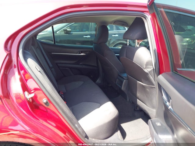 45932527 :رقم المزاد ، 4T1C11AK3LU310152 vin ، 2020 Toyota Camry Le مزاد بيع