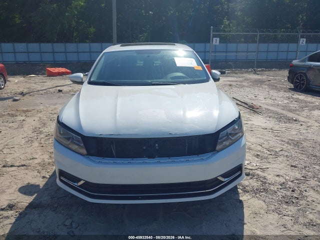 Продаж на аукціоні авто 2019 Volkswagen Passat 2.0t Wolfsburg Edition, vin: 1VWLA7A3XKC000470, номер лоту: 45932540