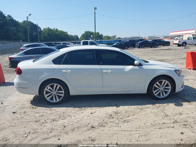 Продаж на аукціоні авто 2019 Volkswagen Passat 2.0t Wolfsburg Edition, vin: 1VWLA7A3XKC000470, номер лоту: 45932540