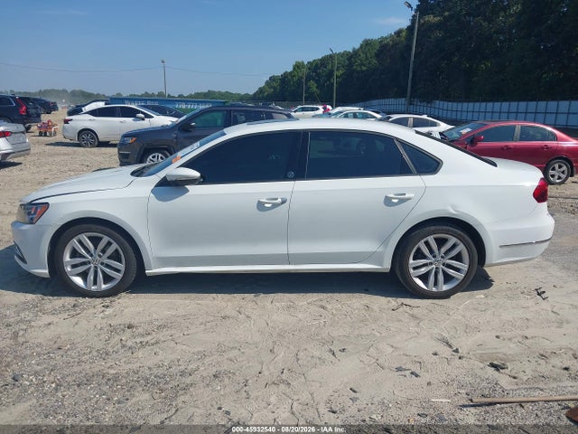 Продаж на аукціоні авто 2019 Volkswagen Passat 2.0t Wolfsburg Edition, vin: 1VWLA7A3XKC000470, номер лоту: 45932540