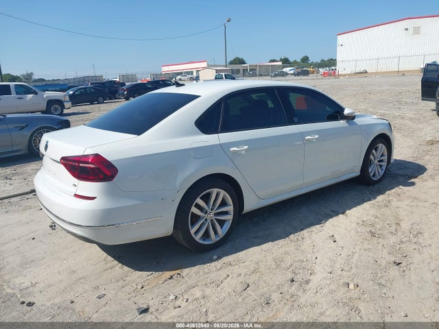 Продаж на аукціоні авто 2019 Volkswagen Passat 2.0t Wolfsburg Edition, vin: 1VWLA7A3XKC000470, номер лоту: 45932540