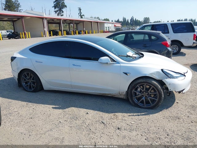 2019 Tesla Model 3 Long Range/performance მანქანა იყიდება აუქციონზე, vin: 5YJ3E1EB2KF211588, აუქციონის ნომერი: 45932552