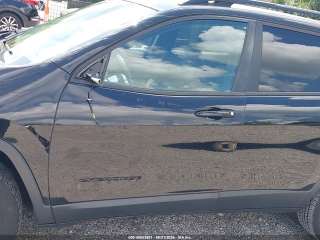 Продаж на аукціоні авто 2018 Jeep Cherokee Latitude 4x4, vin: 1C4PJMCX2JD522621, номер лоту: 45932581