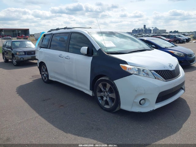Auction sale of the 2013 Toyota Sienna Se 8 Passenger, vin: 5TDXK3DC2DS282837, lot number: 45932589