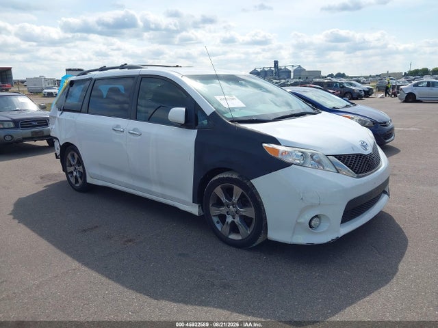 Aukcja sprzedaży 2013 Toyota Sienna Se 8 Passenger, vin: 5TDXK3DC2DS282837, numer aukcji: 45932589