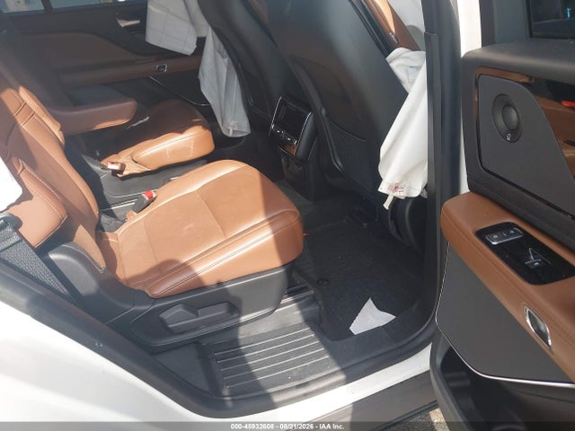 Продажа на аукционе авто 2023 Lincoln Aviator Reserve, vin: 5LM5J7WC4PGL31929, номер лота: 45932608