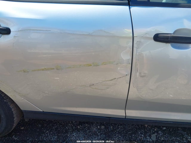 45932626 :رقم المزاد ، 1FADP3E23JL277000 vin ، 2018 Ford Focus S مزاد بيع