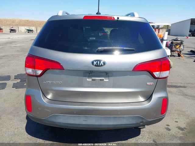 Продажа на аукционе авто 2015 Kia Sorento Lx, vin: 5XYKT4A69FG645730, номер лота: 45932670