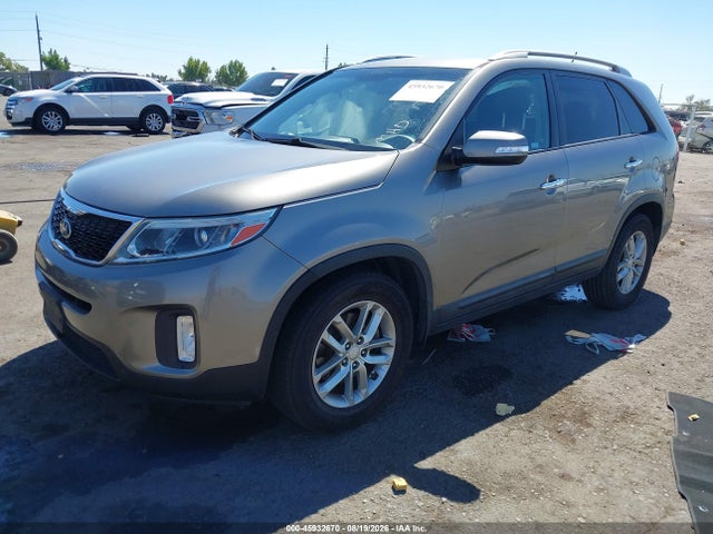 Продажа на аукционе авто 2015 Kia Sorento Lx, vin: 5XYKT4A69FG645730, номер лота: 45932670
