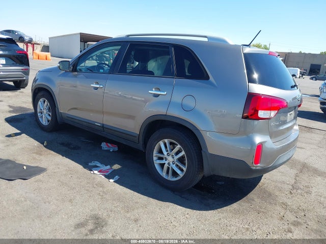 Продажа на аукционе авто 2015 Kia Sorento Lx, vin: 5XYKT4A69FG645730, номер лота: 45932670