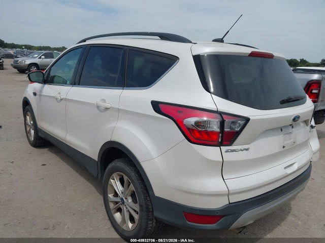 Продаж на аукціоні авто 2017 Ford Escape Se, vin: 1FMCU9G93HUE12097, номер лоту: 45932706