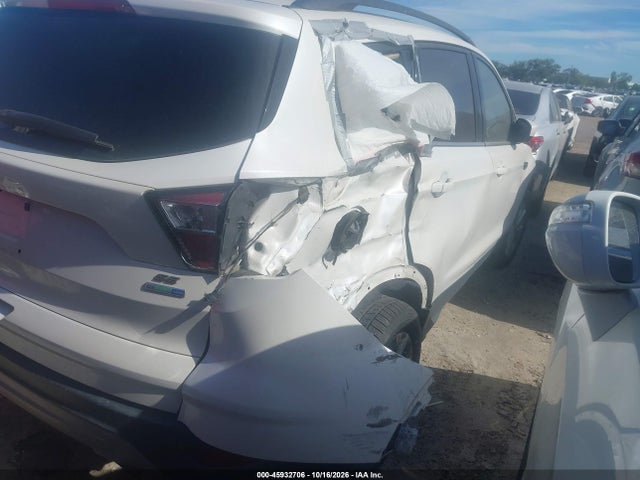 Продаж на аукціоні авто 2017 Ford Escape Se, vin: 1FMCU9G93HUE12097, номер лоту: 45932706