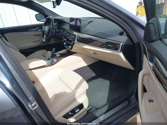 Продаж на аукціоні авто 2021 Bmw 530e, vin: WBA13AG00MCF82077, номер лоту: 45932715