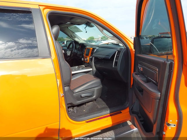 45932730 :رقم المزاد ، 1C6RR6MT6HS567700 vin ، 2017 Ram 1500 Sport  4x2 5'7 Box مزاد بيع