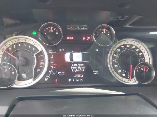 45932730 :رقم المزاد ، 1C6RR6MT6HS567700 vin ، 2017 Ram 1500 Sport  4x2 5'7 Box مزاد بيع