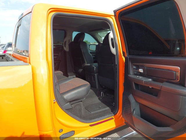 45932730 :رقم المزاد ، 1C6RR6MT6HS567700 vin ، 2017 Ram 1500 Sport  4x2 5'7 Box مزاد بيع