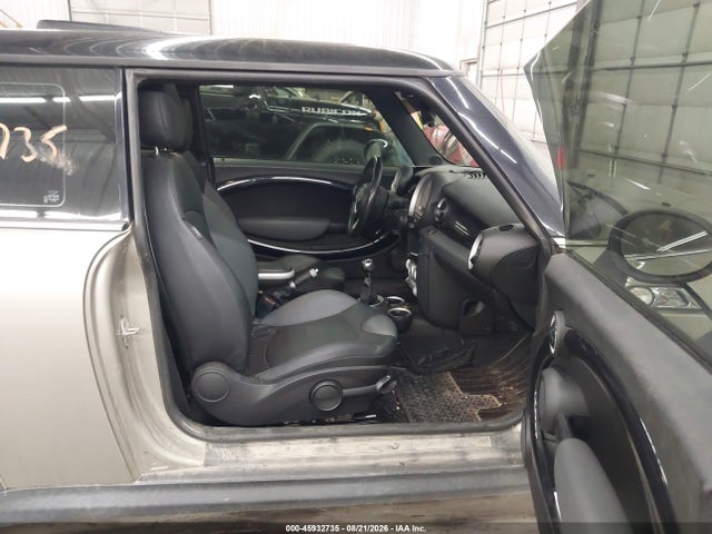 2007 Mini Cooper S მანქანა იყიდება აუქციონზე, vin: WMWMF73527TT86068, აუქციონის ნომერი: 45932735