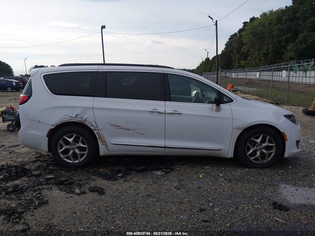Aukcja sprzedaży 2017 Chrysler Pacifica Touring-l, vin: 2C4RC1BG2HR831404, numer aukcji: 45932746