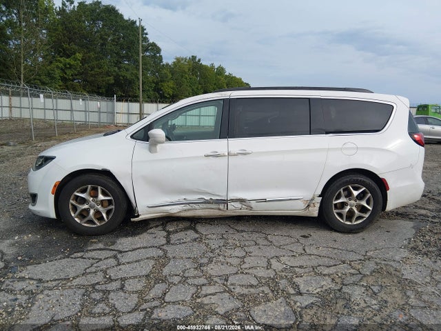 Aukcja sprzedaży 2017 Chrysler Pacifica Touring-l, vin: 2C4RC1BG2HR831404, numer aukcji: 45932746