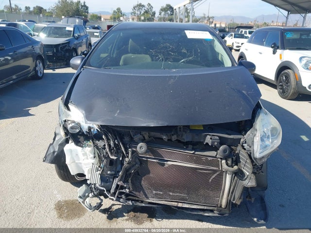 45932764 :رقم المزاد ، JTDKN3DU8F0400051 vin ، 2015 Toyota Prius Two مزاد بيع