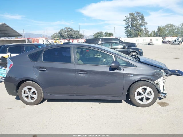 45932764 :رقم المزاد ، JTDKN3DU8F0400051 vin ، 2015 Toyota Prius Two مزاد بيع