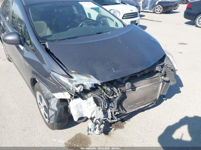45932764 :رقم المزاد ، JTDKN3DU8F0400051 vin ، 2015 Toyota Prius Two مزاد بيع