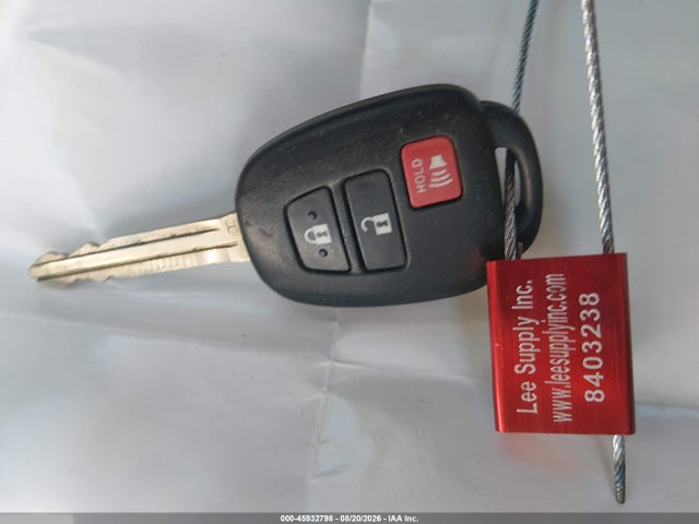 45932798 :رقم المزاد ، 2T3RFREV2JW705362 vin ، 2018 Toyota Rav4 Xle مزاد بيع