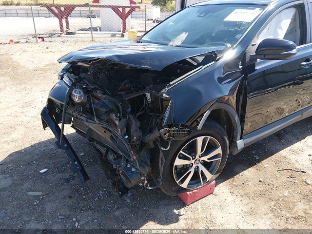 45932798 :رقم المزاد ، 2T3RFREV2JW705362 vin ، 2018 Toyota Rav4 Xle مزاد بيع