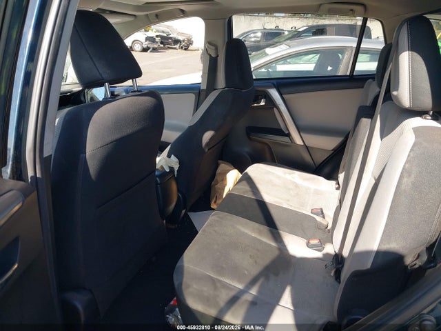 45932810 :رقم المزاد ، JTMRFREV7JJ722995 vin ، 2018 Toyota Rav4 Xle مزاد بيع