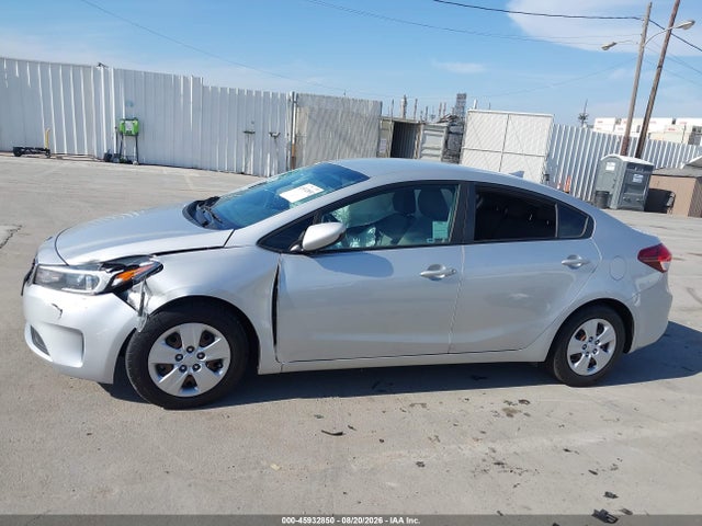 2018 Kia Forte Lx მანქანა იყიდება აუქციონზე, vin: 3KPFK4A7XJE219631, აუქციონის ნომერი: 45932850
