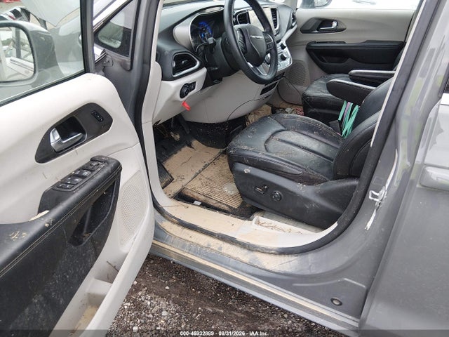 Продажа на аукционе авто 2022 Chrysler Pacifica Touring L, vin: 2C4RC1BG7NR177253, номер лота: 45932889
