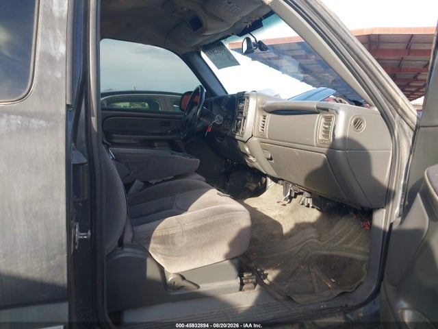 45932894 :رقم المزاد ، 1GTEC19T05Z124286 vin ، 2005 Gmc Sierra 1500 Sle مزاد بيع