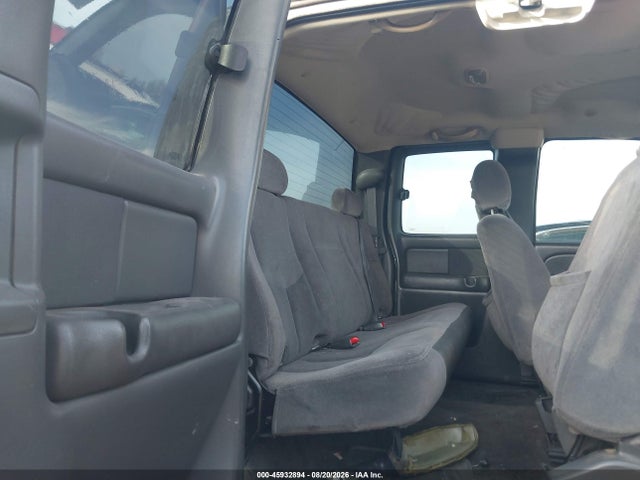 45932894 :رقم المزاد ، 1GTEC19T05Z124286 vin ، 2005 Gmc Sierra 1500 Sle مزاد بيع