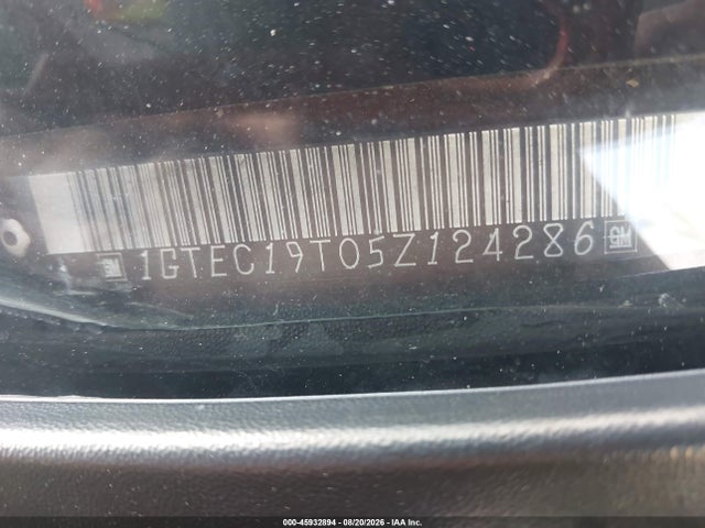 45932894 :رقم المزاد ، 1GTEC19T05Z124286 vin ، 2005 Gmc Sierra 1500 Sle مزاد بيع