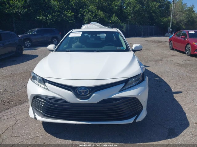 4T1B31HK3JU506018 Toyota Camry Hybrid Le