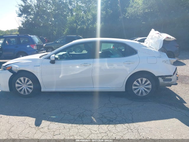 4T1B31HK3JU506018 Toyota Camry Hybrid Le