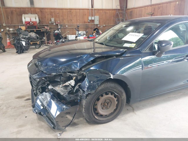 45932933 :رقم المزاد ، 3MZBN1U72JM163008 vin ، 2018 Mazda Mazda3 Sport مزاد بيع