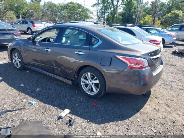 2015 Nissan Altima 2.5 Sv მანქანა იყიდება აუქციონზე, vin: 1N4AL3AP7FC136518, აუქციონის ნომერი: 45932938