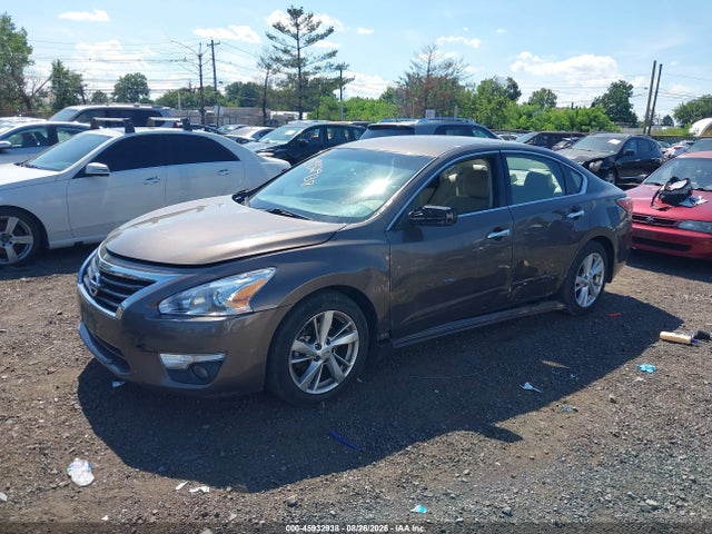 2015 Nissan Altima 2.5 Sv მანქანა იყიდება აუქციონზე, vin: 1N4AL3AP7FC136518, აუქციონის ნომერი: 45932938