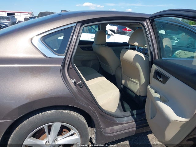 2015 Nissan Altima 2.5 Sv მანქანა იყიდება აუქციონზე, vin: 1N4AL3AP7FC136518, აუქციონის ნომერი: 45932938