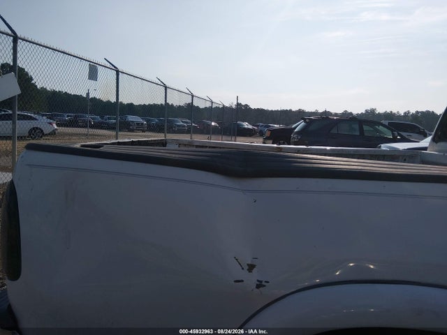 45932963 :رقم المزاد ، 5TBRT38152S277006 vin ، 2002 Toyota Tundra Ltd V8 مزاد بيع