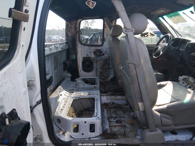 45932963 :رقم المزاد ، 5TBRT38152S277006 vin ، 2002 Toyota Tundra Ltd V8 مزاد بيع
