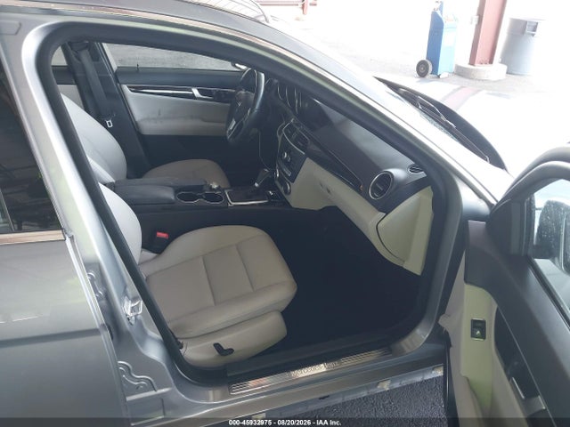 45932975 :رقم المزاد ، WDDGF5HB6CR228008 vin ، 2012 Mercedes-benz C 350 Sport مزاد بيع
