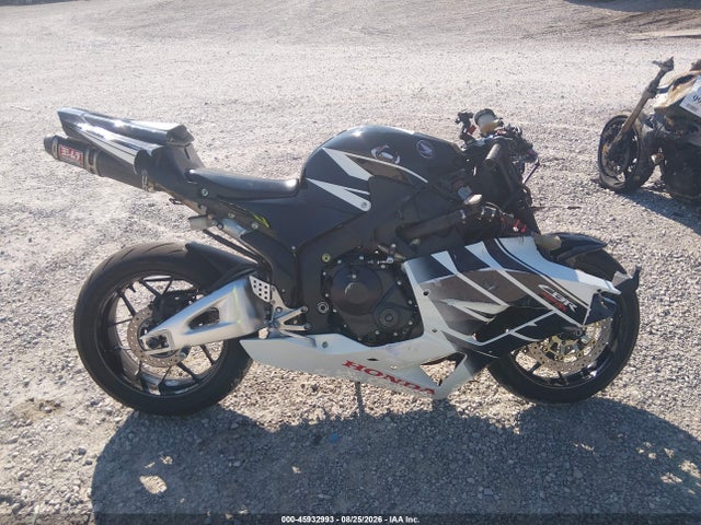 JH2PC40J0GK200713 Honda Cbr600 Rr