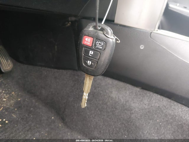 Продажа на аукционе авто 2016 Toyota Rav4 Xle, vin: JTMWFREV6GJ095167, номер лота: 45933023