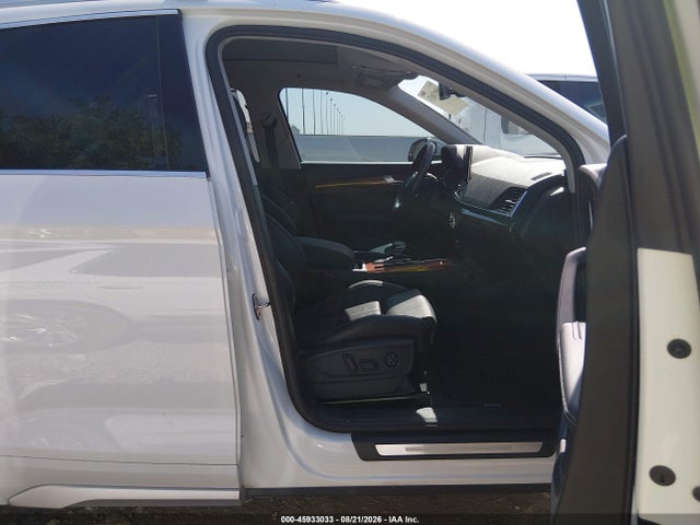 45933033 :رقم المزاد ، WA1BAAFY5M2009855 vin ، 2021 Audi Q5 Premium Plus 45 Tfsi Quattro S Tronic مزاد بيع