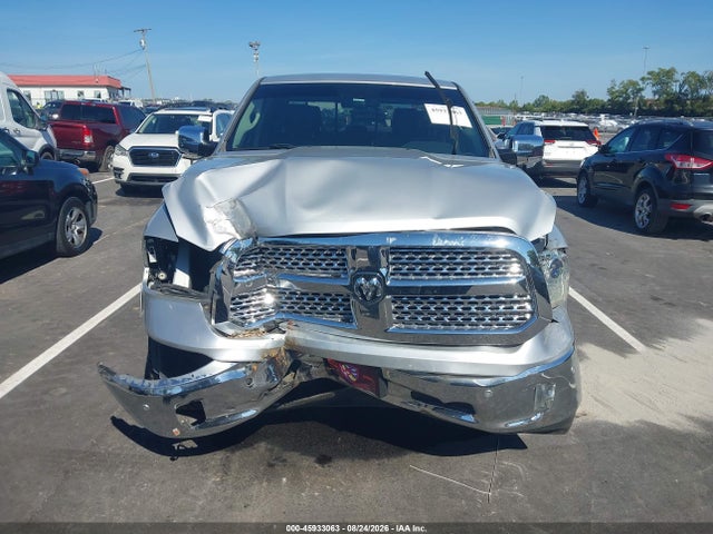 45933063 :رقم المزاد ، 1C6RR6NT3HS556765 vin ، 2017 Ram 1500 Laramie  4x2 5'7 Box مزاد بيع