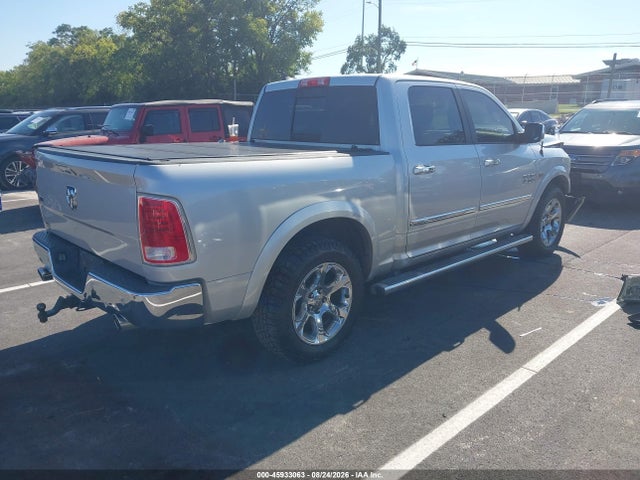 45933063 :رقم المزاد ، 1C6RR6NT3HS556765 vin ، 2017 Ram 1500 Laramie  4x2 5'7 Box مزاد بيع