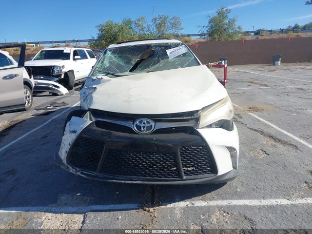 45933096 :رقم المزاد ، 4T1BF1FK8GU186066 vin ، 2016 Toyota Camry Le/xle/se/xse مزاد بيع